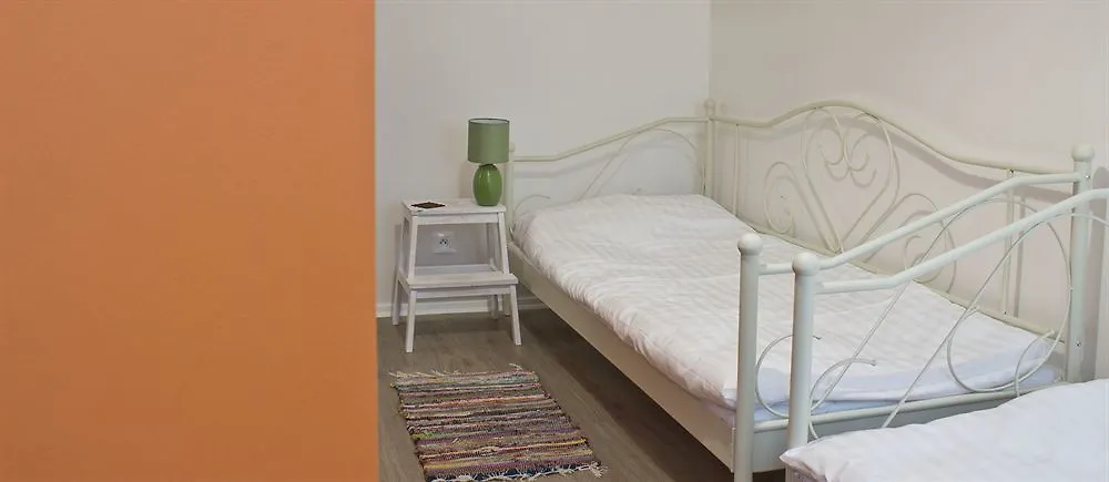 Warsaw Downtown Hostel 0*,